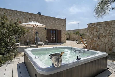 Spiacious Italian villa