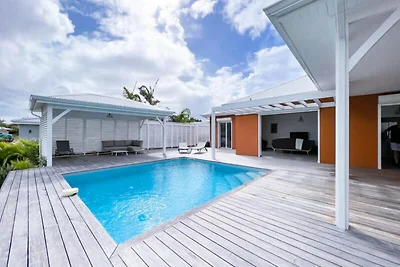 Villa a Saint-François con piscina e giardino