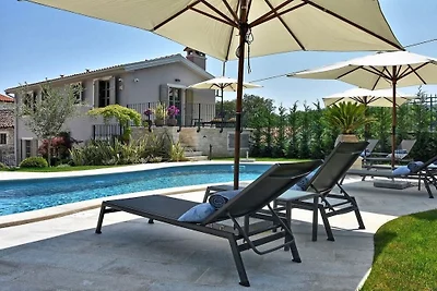 Ferienhaus in POTPIĆAN mit Schwimmbecken