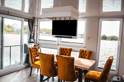 Schwimmendes Ferienhaus in Berlin