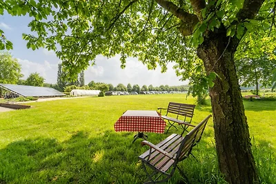 Ferienhaus am Waldrand und am Fluss Maas.