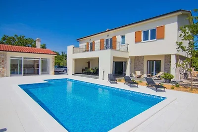 Cedar mit Pool & Sommerküche