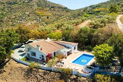 Casa de vacaciones en Torrox con piscina.