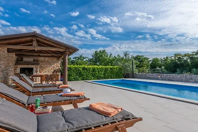 Ferienhaus in Trget mit Schwimmbecken