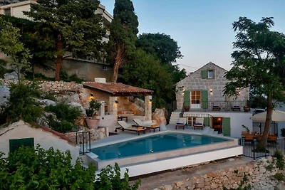 Ferienhaus in Makarska mit Schwimmbecken