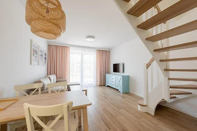 Chalet contemporaneo in un parco vacanze