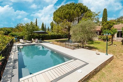 Villa con piscina privata a Callian