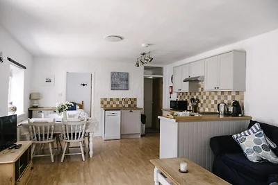 Cottage nel tranquillo villaggio di Sticker, ...