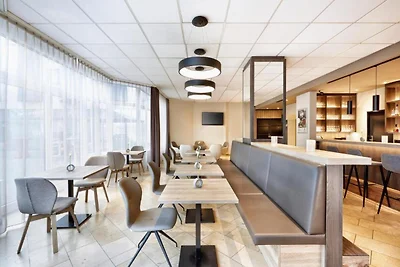 H+ Hotel Köln Brühl by Sunday Hotels Chambre...