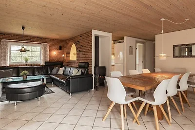 12 Personen Ferienhaus in Væggerløse