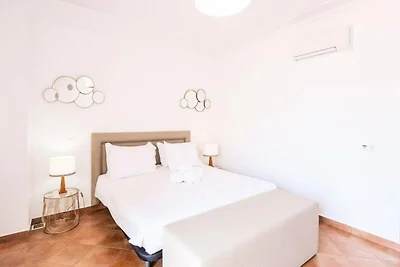 Villa bei Albufeira mit Pool & Tennis