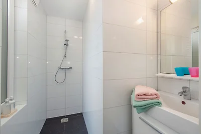 Lussuosa villa con sei camere da letto, immer...