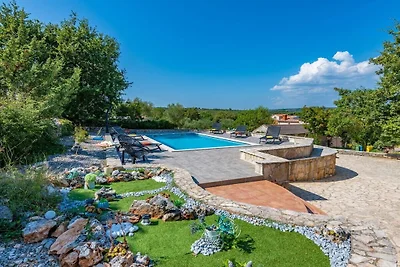 Villa in Krnica mit Schwimmbecken