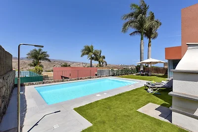 Villa residenziale nei resort di golf di...