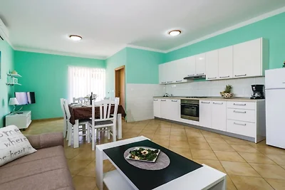 Holiday Home Villa Ksenija - Six Bedroom Holi...