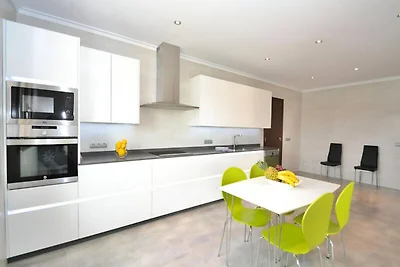 Villa in Muro mit Pool in der Nähe des Strand...