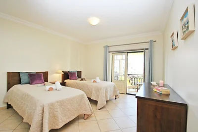 Wohnung mit 2 Zimmern und Balkon