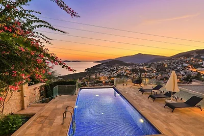 Villa in Kalkan met zwembad