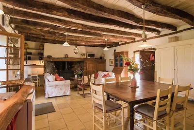 Bauernhaus mit Schwimmbad, Garten