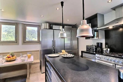 Chalet in Les Gets mit Jacuzzi & Skizugang