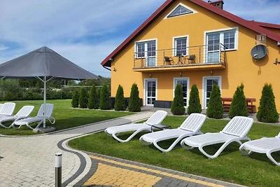 Komfortable Erdgeschosswohnung, Sommerpool