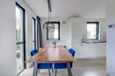 Bungalow aan het meer met tuin, geschikt voor...