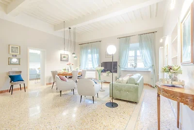 Appartement in Lucca in Palazzo Arnolfini