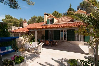 Schöne Villa am Strand mit privatem Pool