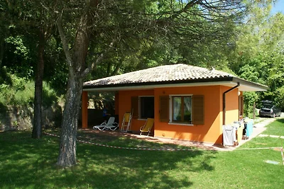 Luxuriöser Bungalow in Garda mit Pool