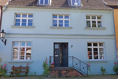 Moderne Ferienwohnung mit Garten in Wismar