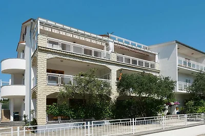 Moderne Wohnung in Biograd für 5 Personen