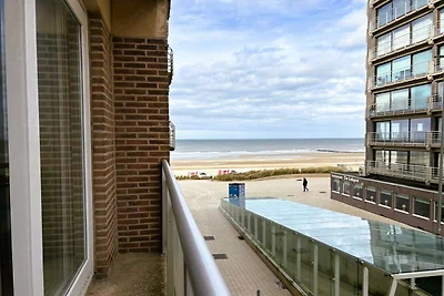 Moderne Unterkunft mit Balkon und Meerblick