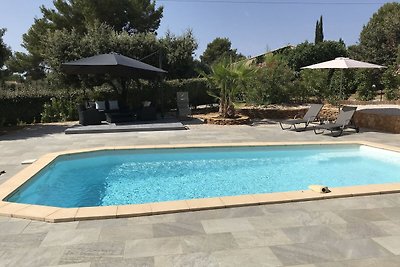 Moderne Villa mit privatem Pool in schöner Um...
