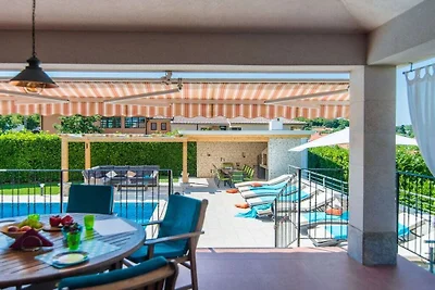 Villa in Kanfanar mit Schwimmbecken
