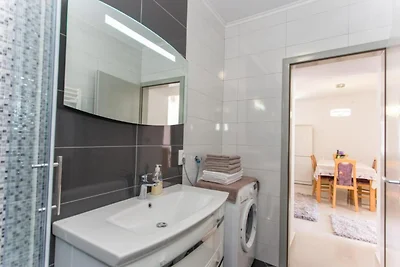 Apartment Mojaš - Two Bedroom Apartment with...