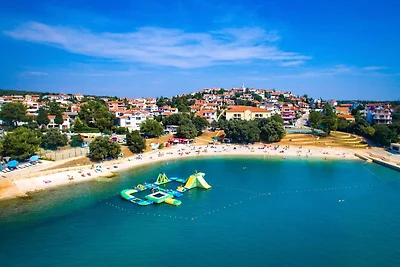 Boutique-Wohnung in Pješcana Uvala mit Balkon