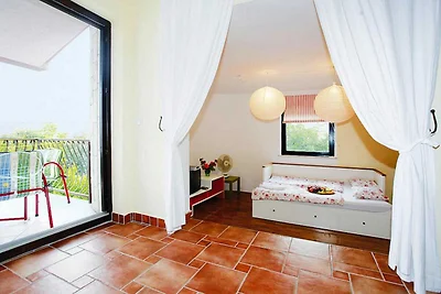 Wohnung in Jadranovo mit Balkon