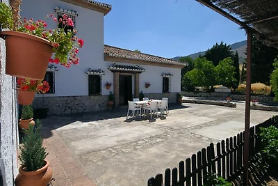 Villa in Andalusien mit Pool und Bergblick