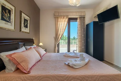 Villa in Prines met Privézwembad