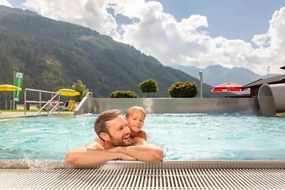Chalet panoramico in vetro con sauna