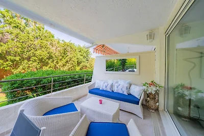 Charming Apartment with pool 2BR/4P -...