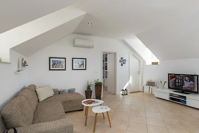 Apartments Odin - One-Bedroom Apartment with ...