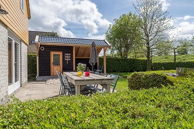 Schönes Ferienhaus mit Waschmaschine, in eine...