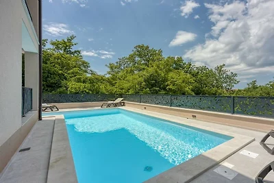 IN with Private Pool