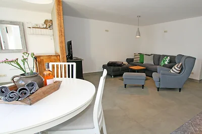 Luxuriöse Ferienwohnung mit Terrasse, Wiek