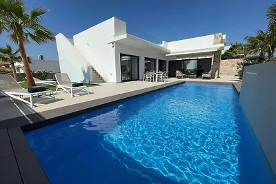 Villa mit privatem Pool in Ciudad Quesada