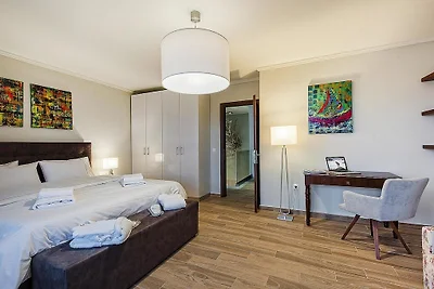 Lussuosa villa sulla con piscina privata