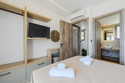 Villa in Mariou mit Pool und Ausblick