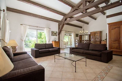 Villa in Campagnan mit Schwimmbad