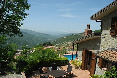 Casa Nel Paradiso || Castell"Umberto